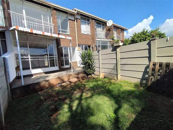 Duplex For Sale in Clubview, Centurion