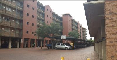 Apartment / Flat For Sale in Die Hoewes, Centurion