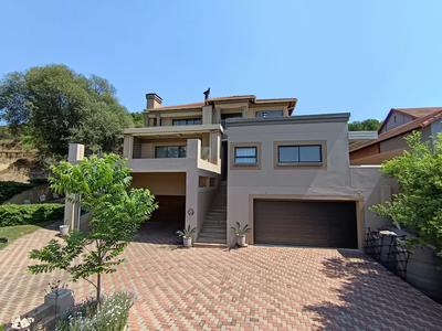 House For Sale in Hartbeespoort Dam Nature Reserve, Hartbeespoort Dam Nature Reserve